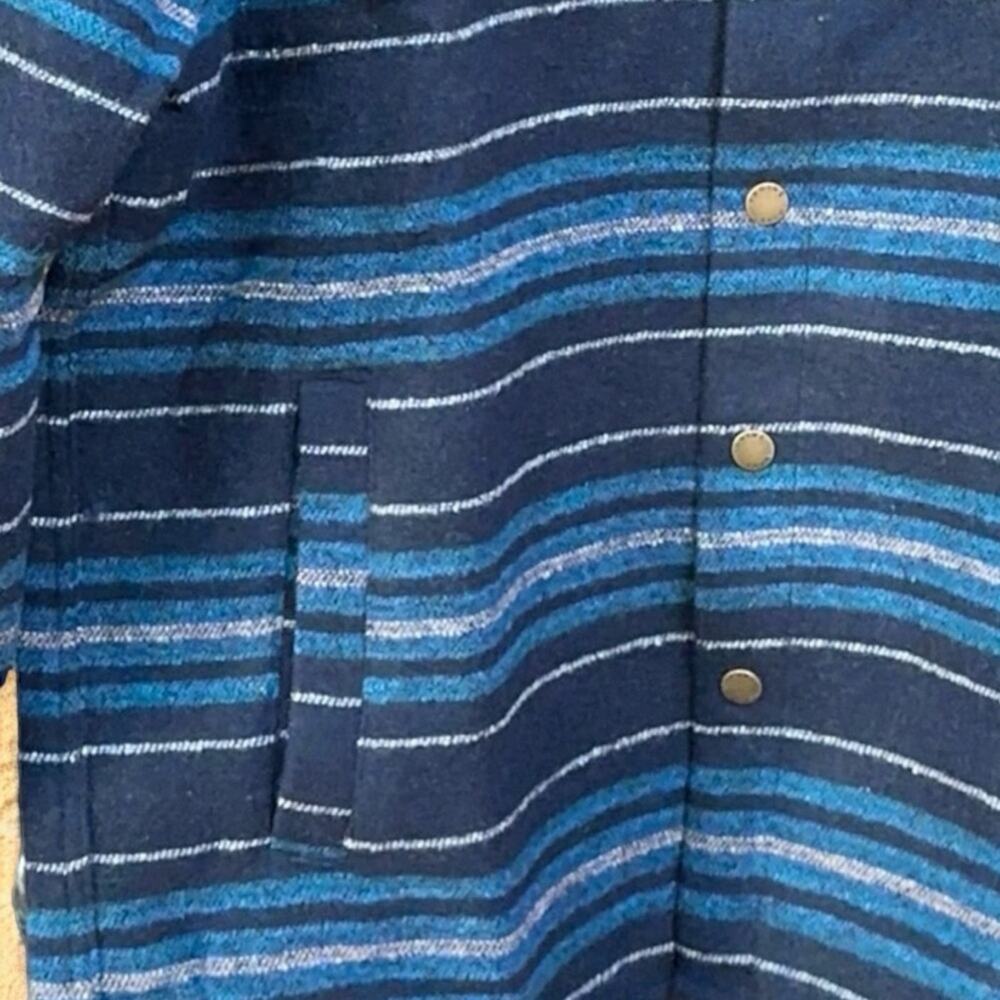 NWT Marine Layer Men’s Striped Snap Shacket in Dark Navy Baja Size Medium - Picture 3 of 5